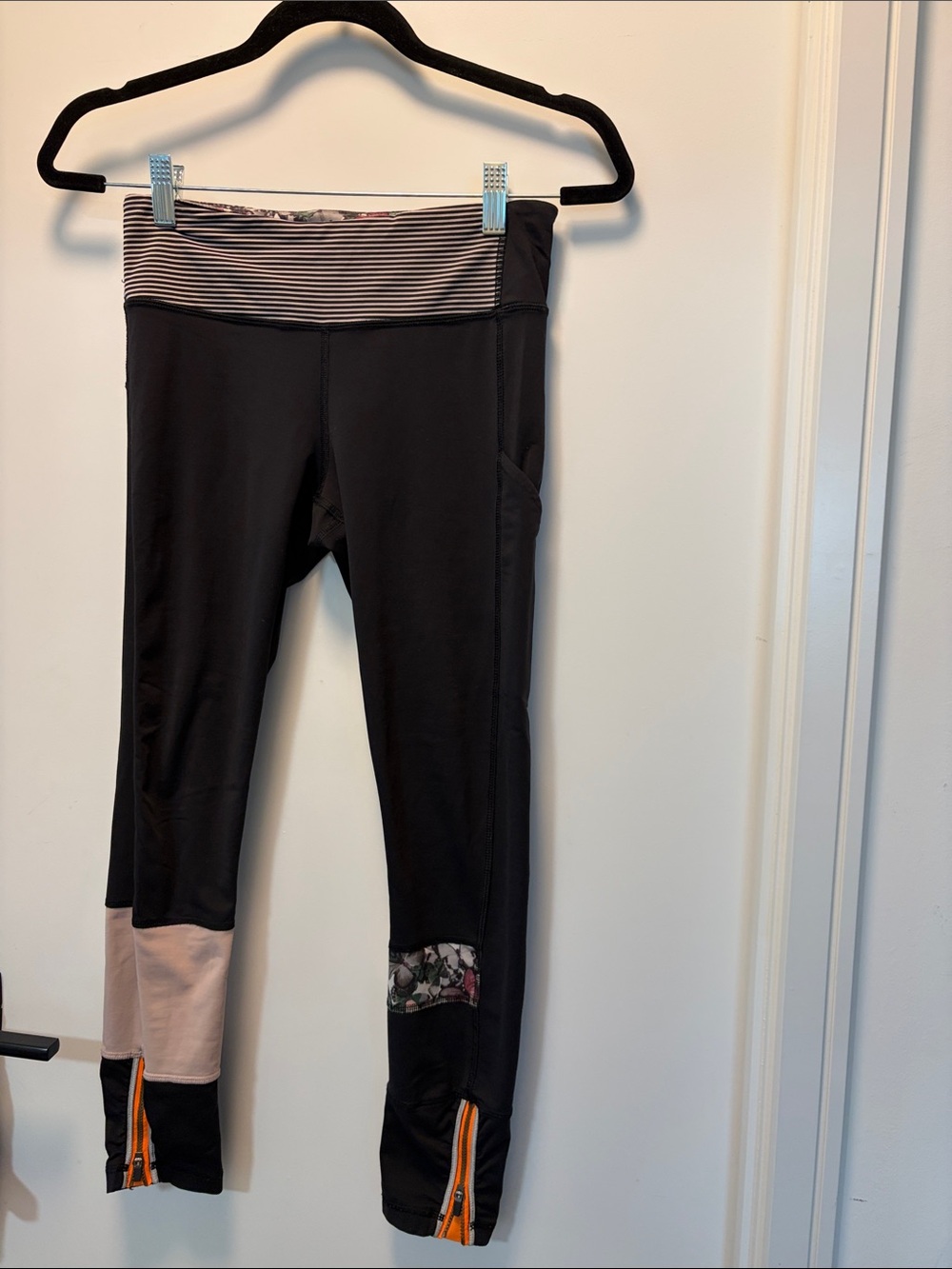 Black and Pink Active Leggings with Contrast Zippers
